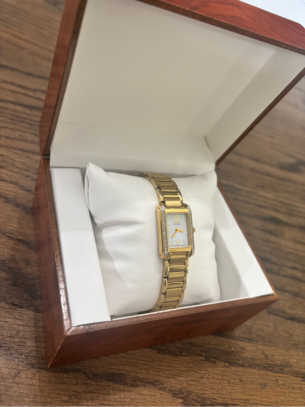 Citizen Eco-Drive Women’s Gold-Tone Watch Mother-of-Pearl Dial - Picture 3 of 6